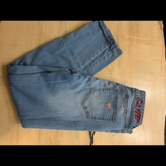 Guess Jeans with red accents size 25 - Picture 3 of 6